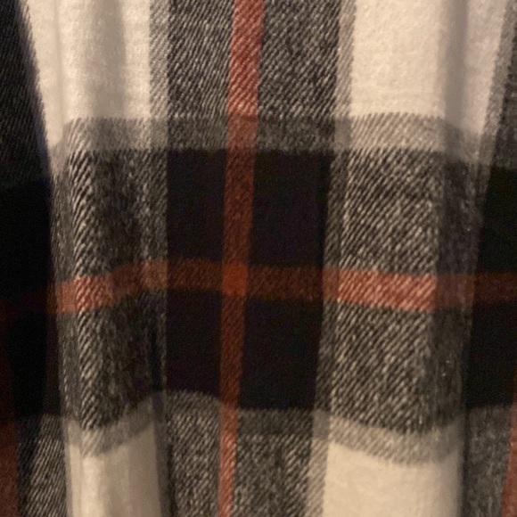 Long Schacket - Picture 4 of 4